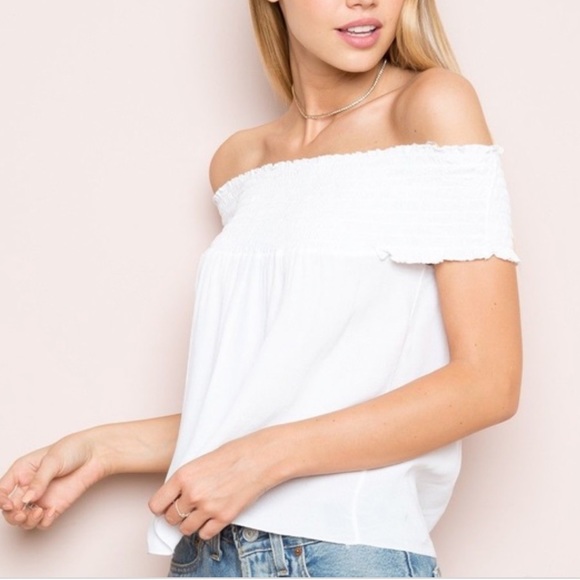 Brandy melville off shoulder✨ - Picture 1 of 2